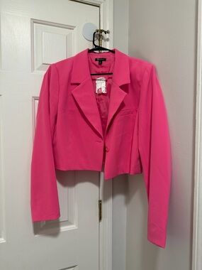 Versona Hot Pink Cropped Blazer